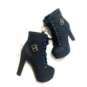 Women's Black Platform Shoes e/ high heels